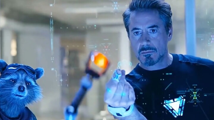 لقد قام الرجل الحديدي ببناء قفاز اللانهاية سراً، وعندما وضع أحجار اللانهاية فيه، كان خائفاً حتى المو