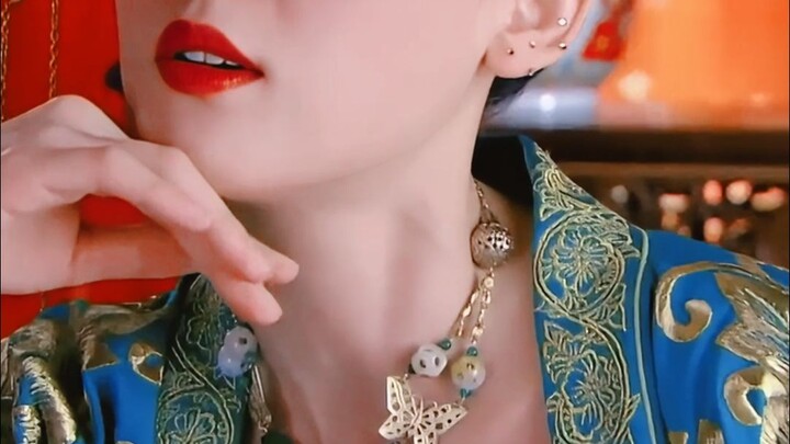 Hilarious—only halfway through the series did I realize she wasn't actually the female lead!