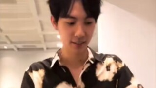Bành Thiên Du nhảy bài TT của nhóm nhạc nữ Twice