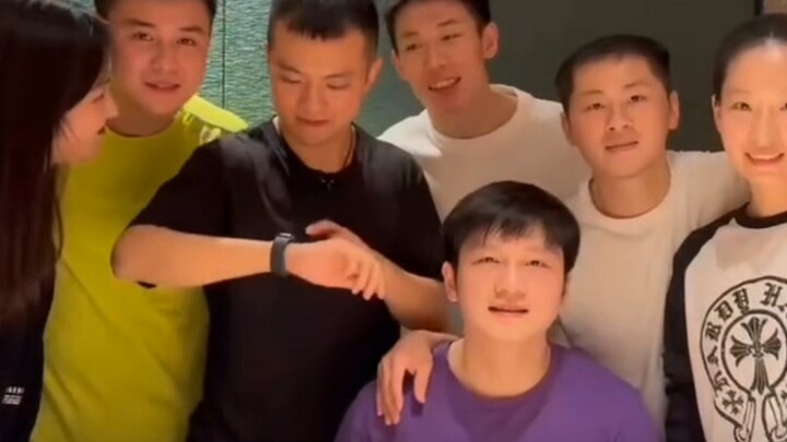 Giờ xem video này đã phê rồi, chúc mừng bạn nhé, Phàn Chấn Đông