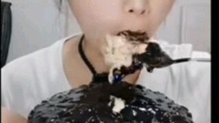MUKBANG