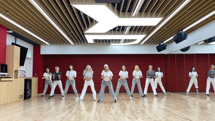 FEEL SPECIAL 9-member practice room!!!!