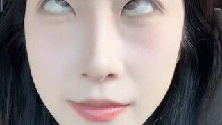 Gorgeous girl shows off her awesome acting skills