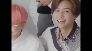 DK being Jeonghan's protector 😇 Mostly from S.Coups ✨ #seventeen #scoups #dk #jeonghan #kpop #hoshi