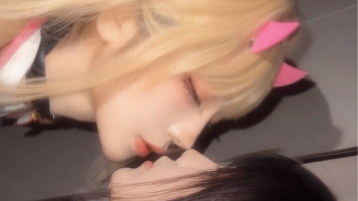 The me in the mirror has put on red makeup.