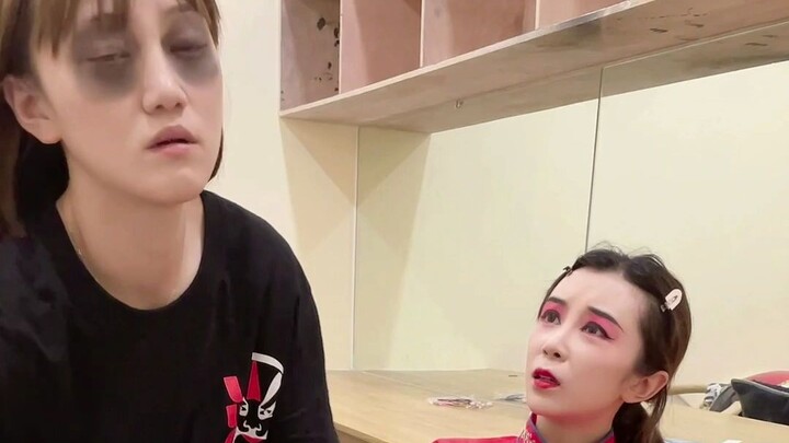 هل هناك أي أسباب أخرى للحصول على إجازة؟ أنتظر على الإنترنت، الأمر عاجل جدًا.