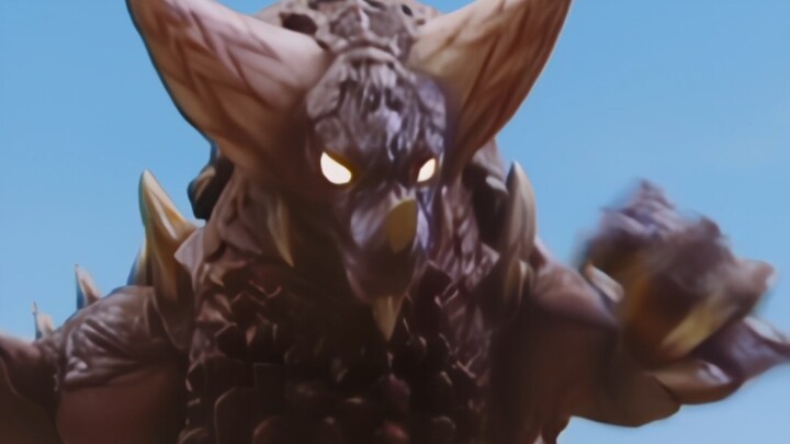 This is a face that has "evil spirit" written all over it! #EXGomora#Ultra Galaxy Monster Fight