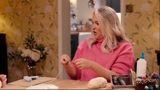 Sara Davies' Christmas Craft Off - Season 1 Episode 2