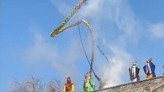 I thought the dragon dance at the temple fair was a special effect