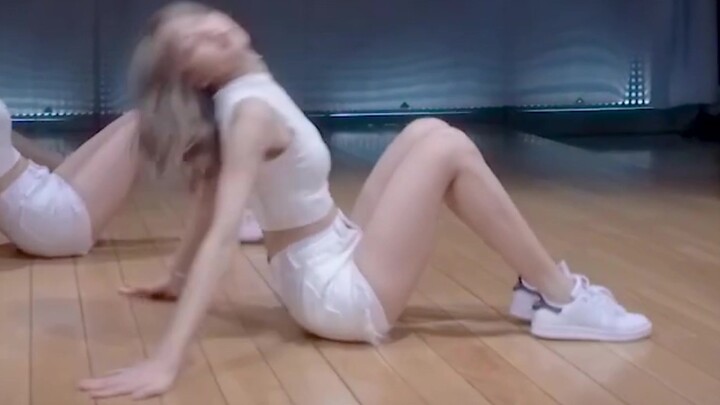 【LISA Bar】BLACKPINK ไม่รู้ว่าต้องทำอย่างไร ห้องซ้อม LISA ช็อตตรงส่วนตัว (เวอร์ชั่นแนวนอน)