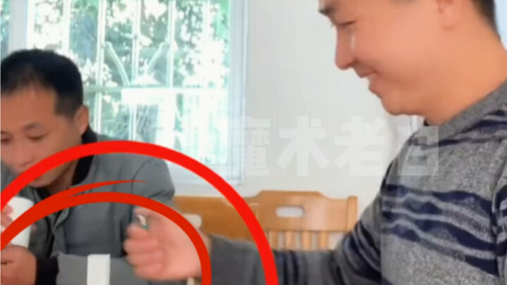 أبهر الجميع أثناء الأكل واحصد التصفيق في لحظة!