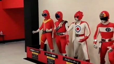 [Super Sentai] Red warriors from each team of Super Sentai (those with all the characters unlocked a