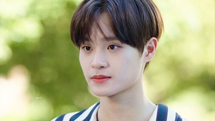 هوي تساي لا يجيد فقط الرقص مع الفرق النسائية، بل هو أروع بكثير عندما يرقص مع الفرق الرجالية! كوريا A