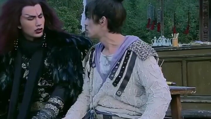 Anh Cảnh thật là hai mặt mà!