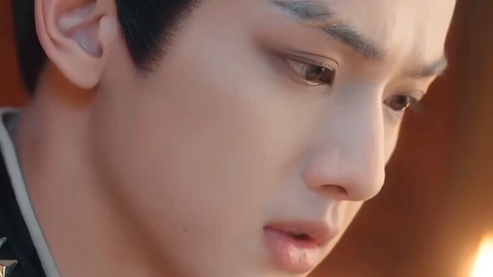 Details🍬...Lu Huai...you still say you don't love her...how hard can you be?
