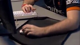 An esports heirloom? Are pro players now using battle-damaged mousepads?