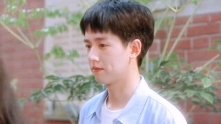 弟弟，你看姐姐的眼神不单纯哦！！！