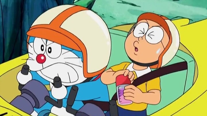 Doraemon: In order to help little Doraemon grow his ears again, Nobita participated in the Galaxy Gr