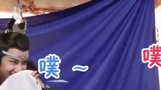 When "Chen Qing Ling" encounters the devilish shoulder-shaking dance - high-energy stepping on the s