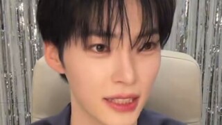 อะไร ไอดอลชายเกาหลีสามารถออกอากาศสดเป็นภาษาจีนได้ตลอดกระบวนการหรือไม่? (ปล. ฉันไม่สามารถพูดภาษาจีนได