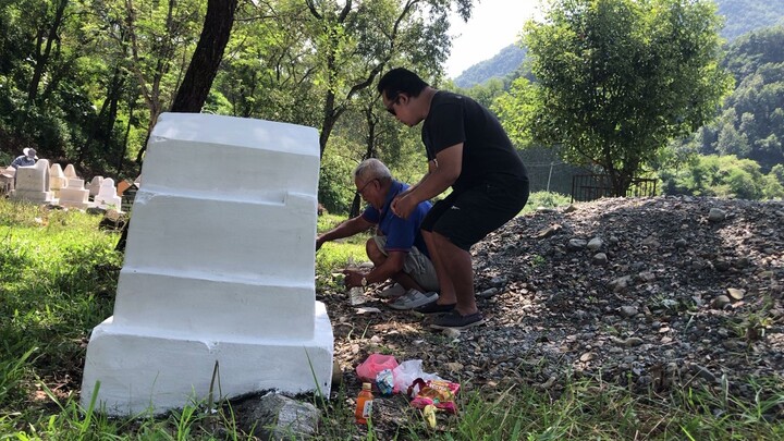 Emotional Graveyard Artwork – Remembering My Grandmother Through Art