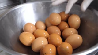 Làm bánh chiffon việt quất socola tại tiệm bánh kem #amthuc #monngon