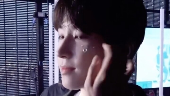 Tôi thích xem nhóm nhạc nữ Iron 1 nhảy lắm! ! ! ! 【Jeon Wonwoo】