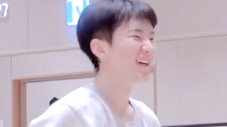 小老虎喝水啦！甩甩头～（hoshi是小宝宝的证据）