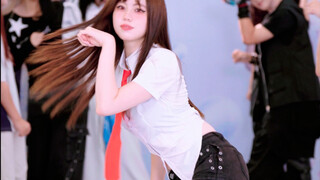 مم؟ خطوات قطة خفيفة ورشيقة من صنع مصاص دماء 🧛 رقصة عشوائية في هالوين