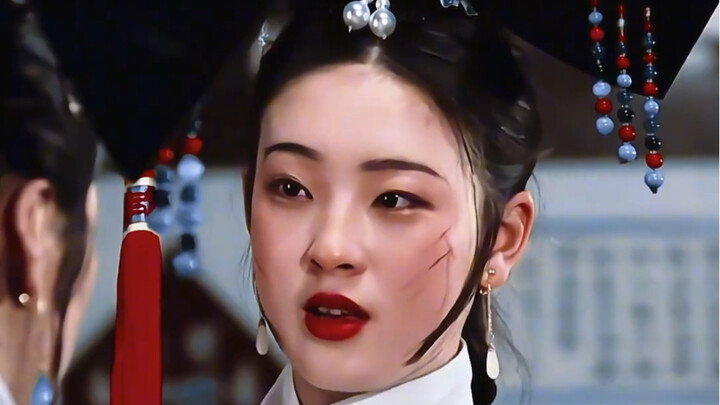 “Ta là Hoàng hậu Trung Cung, được rước vào từ Đại Thanh Môn theo mệnh lệnh của trời đất và tổ tiên”