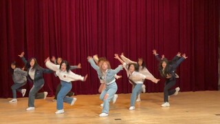 The whole audience is helping to shout "Rock with You"｜Korea University Dance Club Performance (Incl