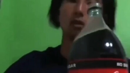 เจ็ดรูไหลโคล่า
