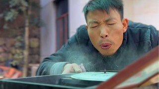Tôi lấy được một người vợ tốt, cô ấy hứa sẽ nấu ăn cho tôi mỗi ngày. Tôi rất cảm động, nhưng không đ