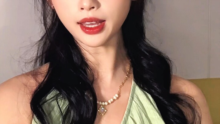 เสื้อคลุม แว่นกันแดด กางเกงขาสั้นตัวใหญ่ ฉันชื่อเซี่ยหมี จำไว้นะ