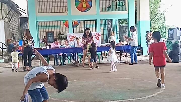 "FAMILY DAY" Hance presenting his Family tree