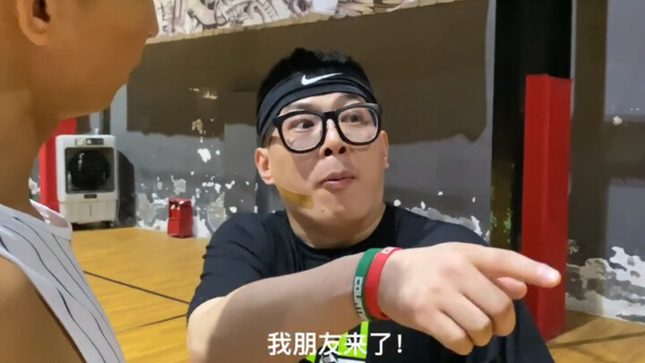 【俊鸿】兄弟 这次对面人多下次一定！