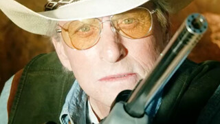 富豪花重金去乡下打猎，仗着有枪逼得小伙无路可走，电影枪长莫及（一）