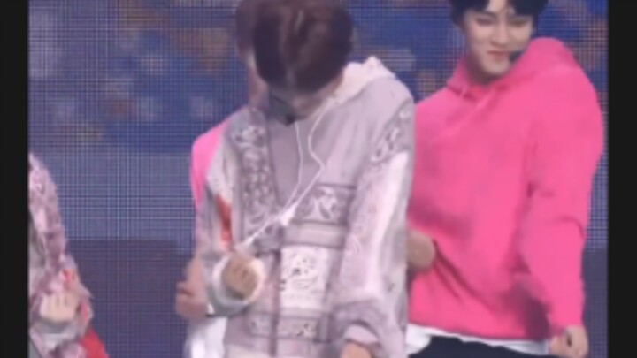 【Xu Minghao】Hanya dalam beberapa puluh detik saja, langsung jatuh hati seketika, sampai terbaring di
