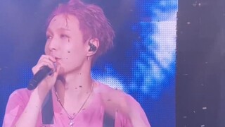 【张艺兴】知道我为什么在这里开演唱会吗？我们EXO在这里出道…