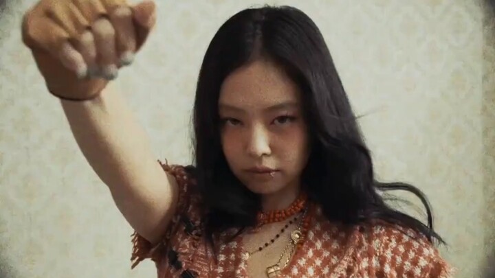 “Đem màn solo 6 năm trước so với hiện tại” – Lý do chị này có nhiều fan trung thành đến thế…