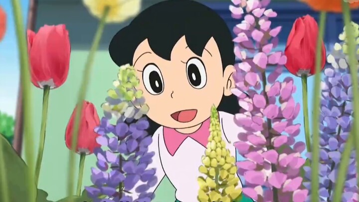 Để không đi học muộn và ngủ nướng, Nobita đã xây một đoàn tàu hỏa trước cửa nhà mình.