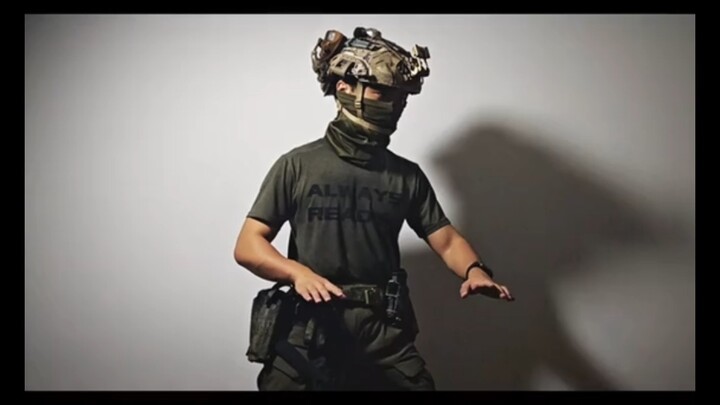 Pose keren tactic