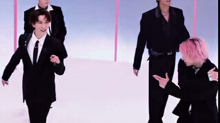 skm you kid dance for you busy flirting with the whole group