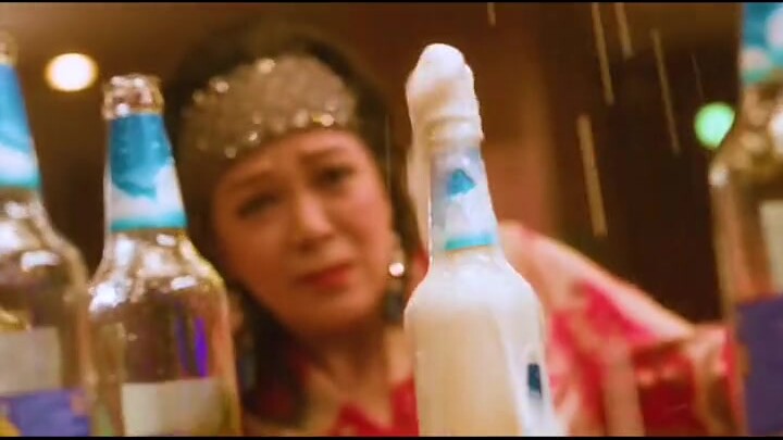 أكثر من أربعة آلاف للزجاجة، وببساطة شربتها هكذا!