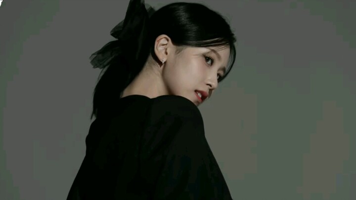 I’ve been charmed by Minami Izumi’s beauty and gentleness all over again! I’m completely smitten!