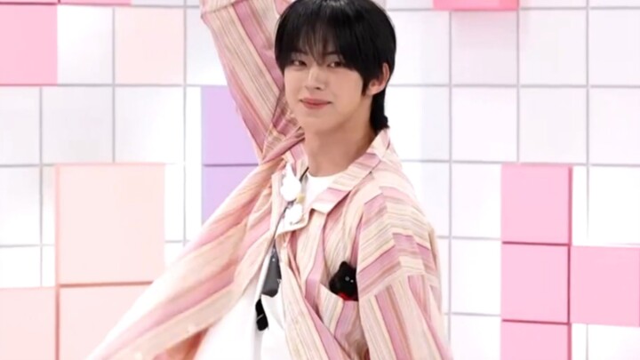 โดฮุนท้าทายติดต่อกัน 8 เพลง!