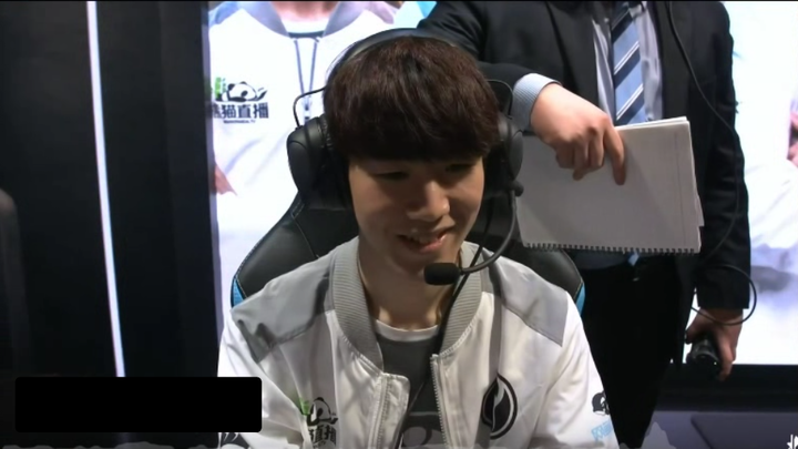 多少次梦回仁川，IG这只队伍是我唯一一个所以人都认识的，但是现在散了，一个在TES，一个在V5，一个在WBG，一个做起了主播，一个上不了场