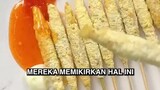 bule makan jajanan indonesia telur gulung