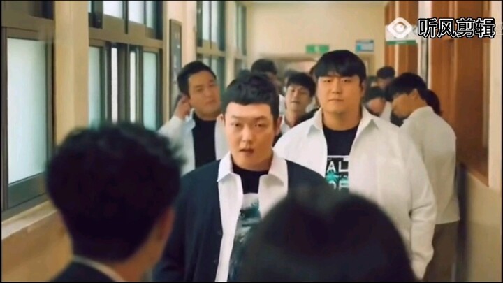 Gương mặt nhát gan nhất, nhưng lại đánh dữ dội nhất!