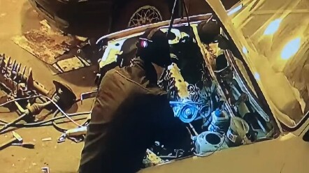 ถ้าเป็นคุณที่กำลังซ่อมรถ คุณจะทำยังไง?